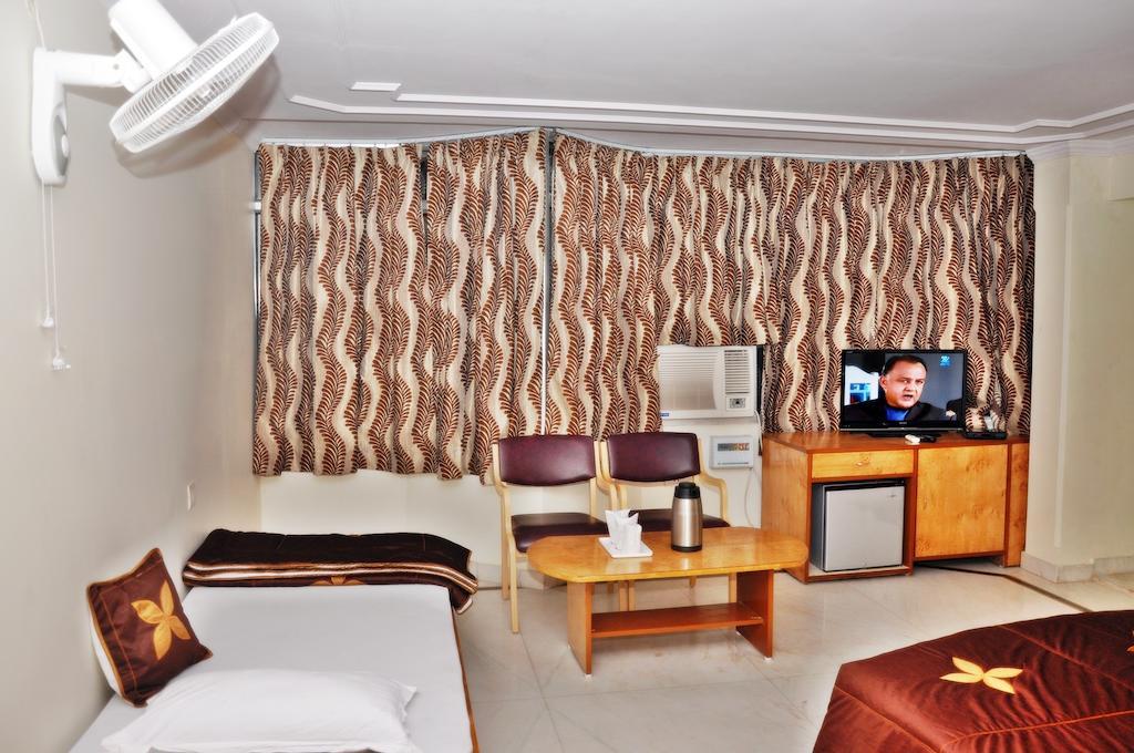 Hotel Siddhi Vinayak Station Road Τζαϊπούρ Εξωτερικό φωτογραφία
