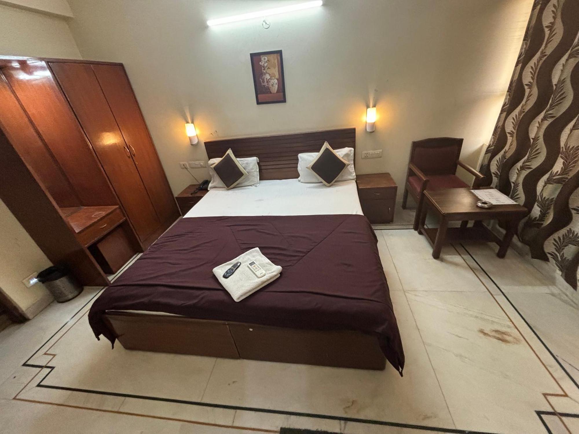 Hotel Siddhi Vinayak Station Road Τζαϊπούρ Εξωτερικό φωτογραφία